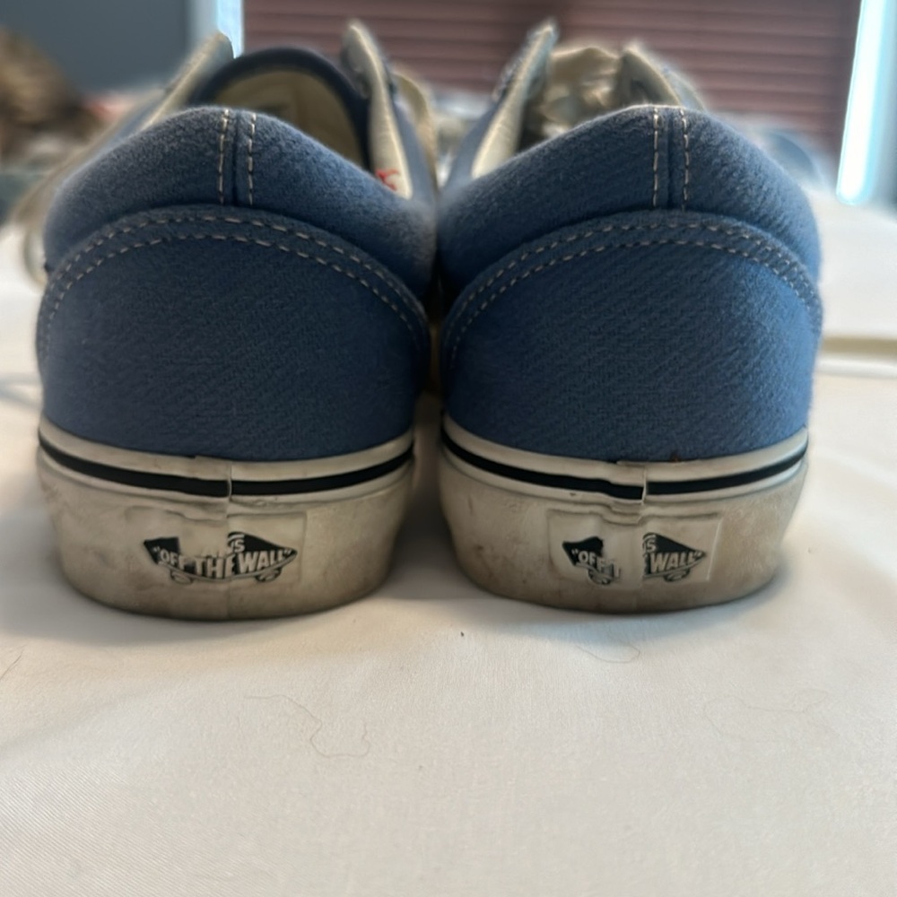 Vans - Picture 2 of 3
